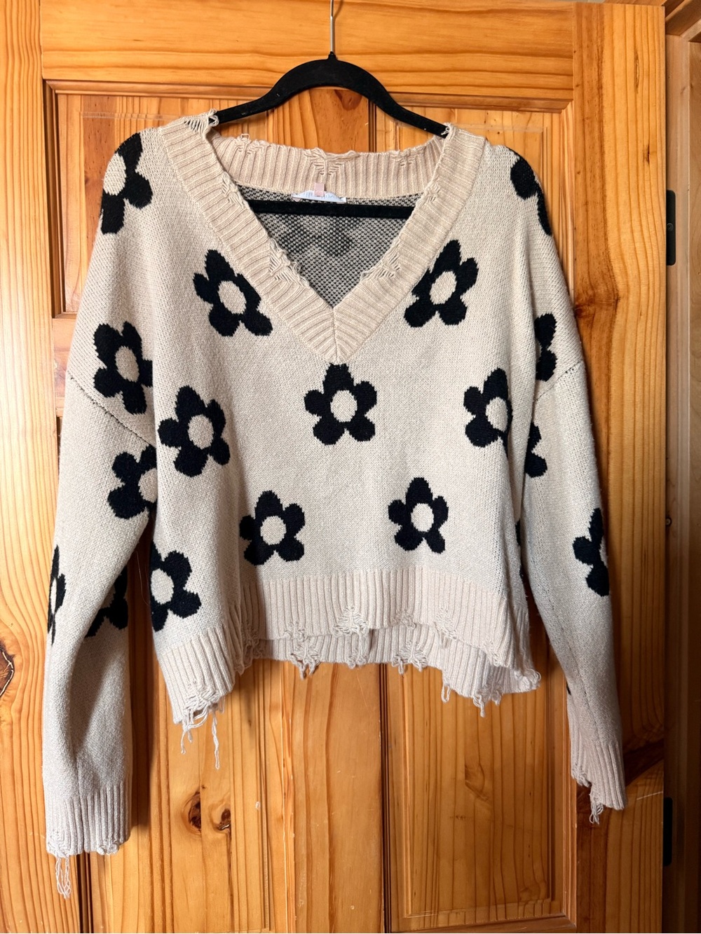 Beige V-Neck Floral Intarsia Sweater